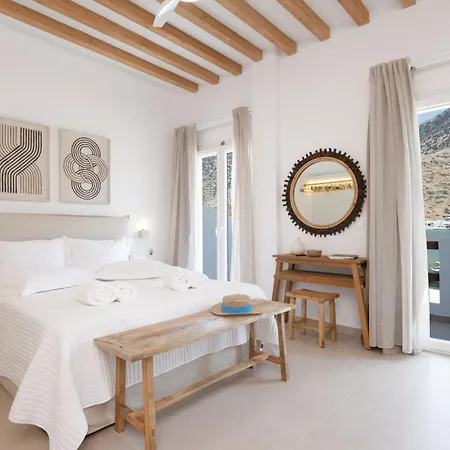 Aurum Sifnos 3* Kamárai