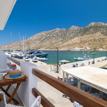 Aurum Sifnos 3* Kamárai